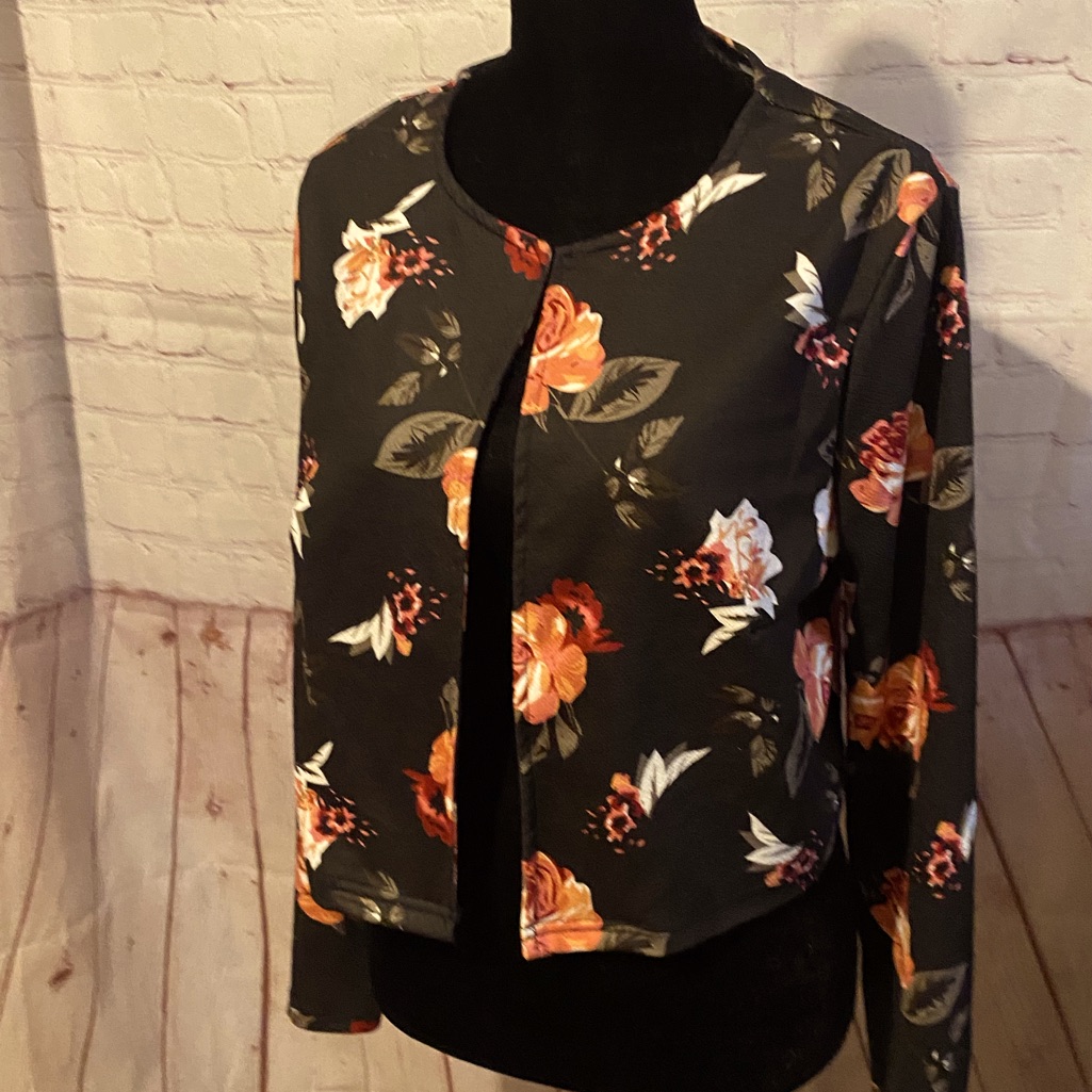 Cropped Flowered Jacket